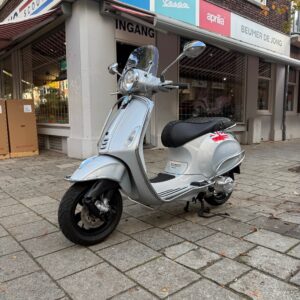 Vespa Primavera Grijs - 18/12/2015 - 14570 km
