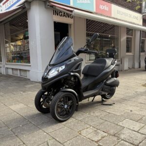 Piaggio MP3 300 Nero Opaco - 29/8/2023 - 689 km