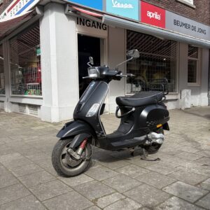 Vespa S 50 Matzwart - 11/8/2014 - 6744 km