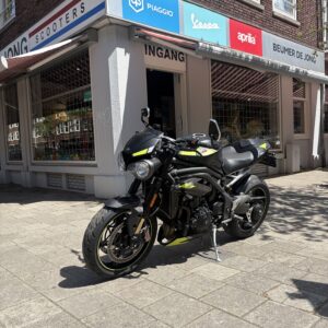 Triumph Tour Speed Triple RS ABS Matzwart/Geel - 3/3/2021 - 28308 km